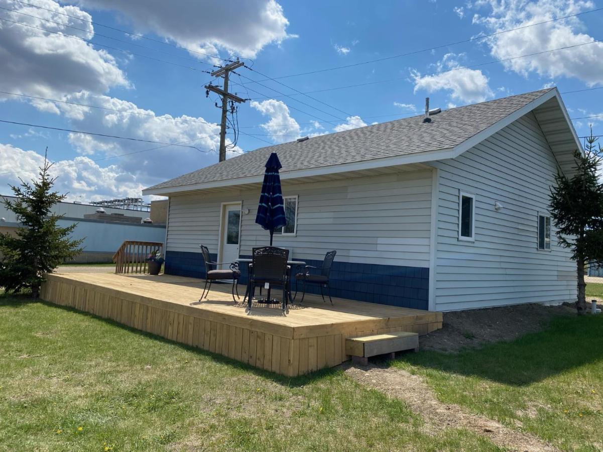 Pelican Motel Pelican Rapids Экстерьер фото